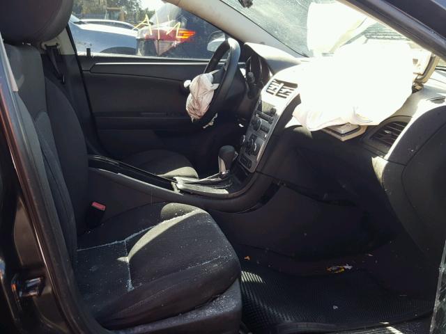 1G1ZC5E05CF312054 - 2012 CHEVROLET MALIBU 1LT WHITE photo 5