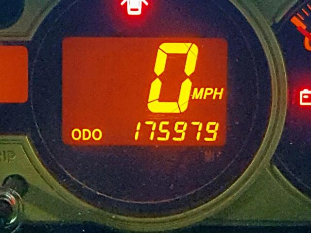 JTLKE50E181056025 - 2008 TOYOTA SCION XB GOLD photo 8