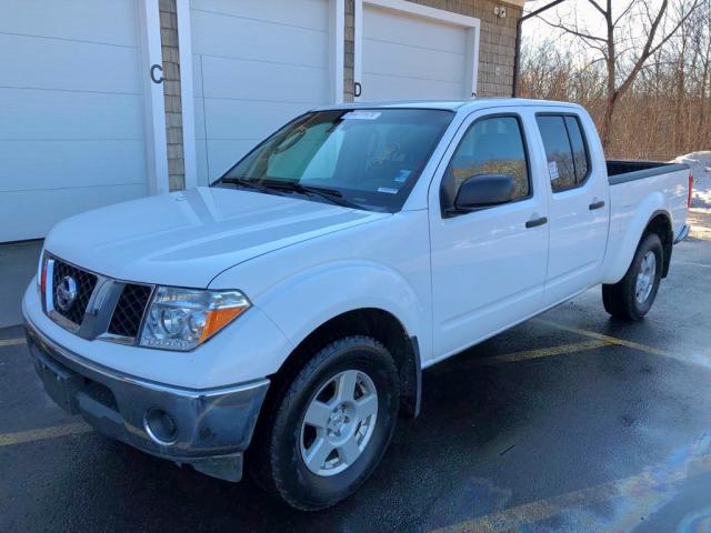 1N6AD09W58C429674 - 2008 NISSAN FRONTIER C WHITE photo 2