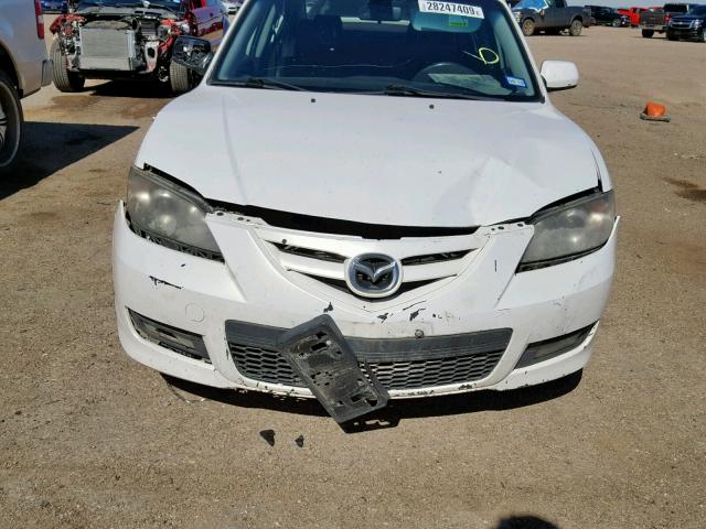 JM1BK323281166070 - 2008 MAZDA 3 S WHITE photo 9