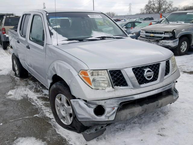 1N6AD07W77C447398 - 2007 NISSAN FRONTIER C SILVER photo 1