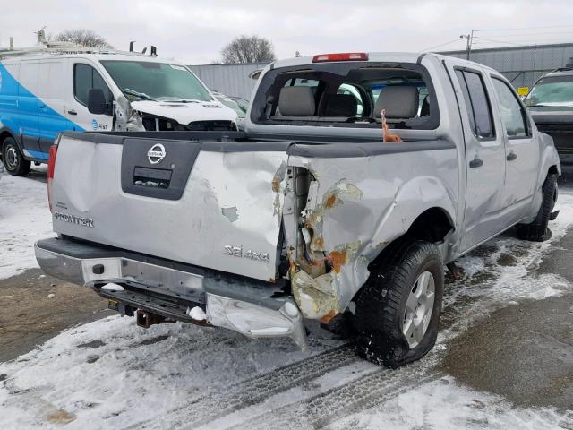 1N6AD07W77C447398 - 2007 NISSAN FRONTIER C SILVER photo 4