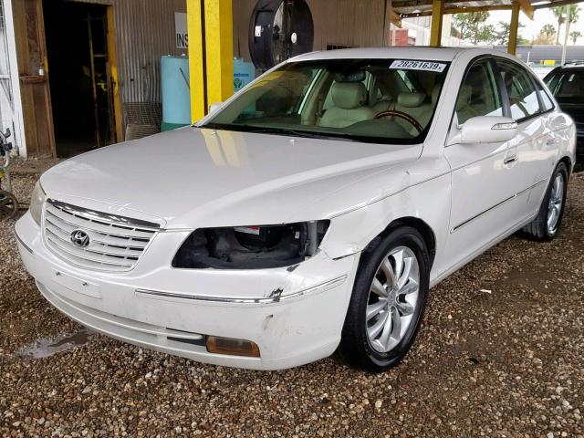 KMHFC46F68A276155 - 2008 HYUNDAI AZERA SE WHITE photo 2