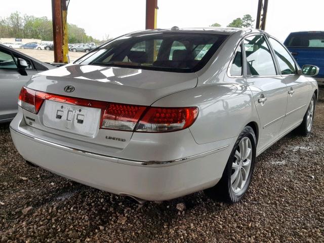 KMHFC46F68A276155 - 2008 HYUNDAI AZERA SE WHITE photo 4