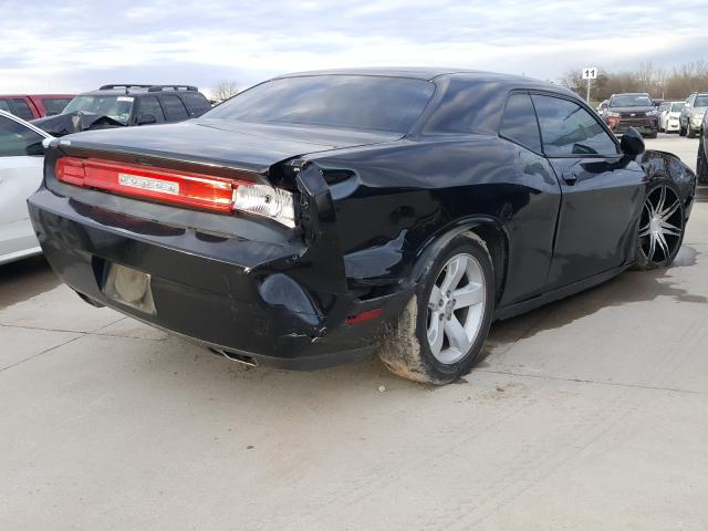 2C3CDYAG4EH302412 - 2014 DODGE CHALLENGER SXT  photo 4