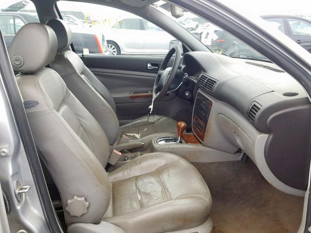 WVWWH63B42E098152 - 2002 VOLKSWAGEN PASSAT GLX 银色 照片 5