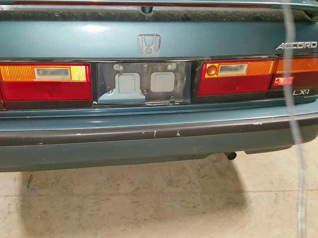 1HGCA6281KA034687 - 1989 HONDA ACCORD LXI BLUE photo 9