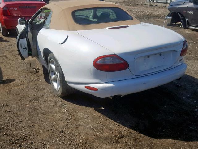 SAJJA42C0YNA05928 - 2000 JAGUAR XK8 WHITE photo 3