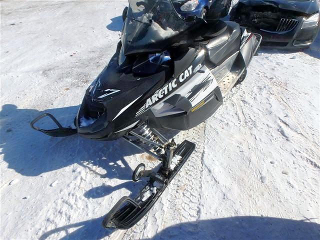 4UF09SNW09T124238 - 2009 ARCT SNOWMOBILE BLACK photo 2