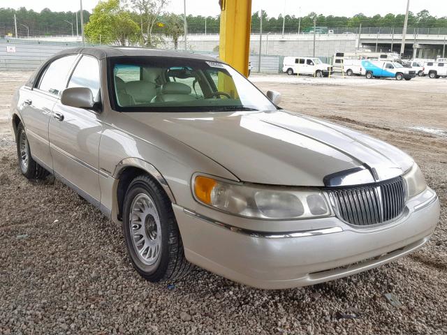 1LNHM83W8YY883991 - 2000 LINCOLN TOWN CAR C BEIGE photo 1