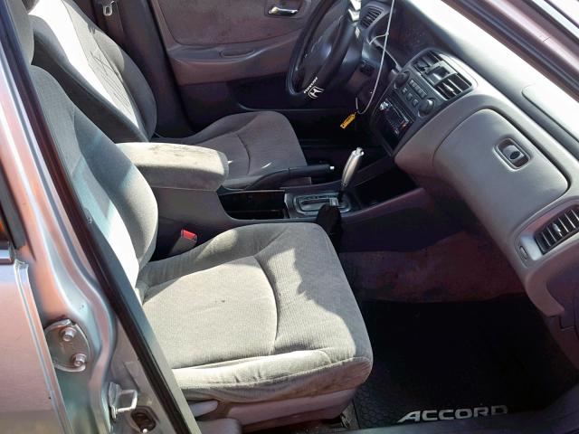 1HGCF86631A069154 - 2001 HONDA ACCORD VAL SILVER photo 5