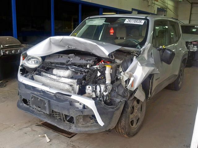 ZACCJBAB8JPH45385 - 2018 JEEP RENEGADE S ვერცხლისფერი ფოტო 2