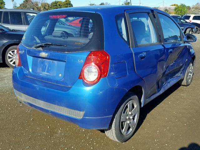 KL1TD66E19B628133 - 2009 CHEVROLET AVEO LS BLUE photo 4