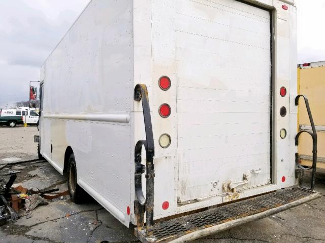 4UZAARDU7BCBE5311 - 2011 FREIGHTLINER CHASSIS M WHITE photo 3