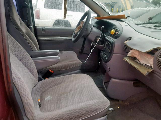 2B4FP25B2WR763340 - 1998 DODGE CARAVAN PURPLE photo 5