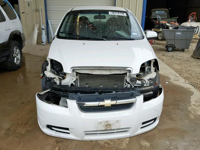 KL1TD56658B146248 - 2008 CHEVROLET AVEO BASE WHITE photo 9