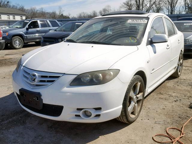 JM1BK323851224467 - 2005 MAZDA 3 S WHITE photo 2