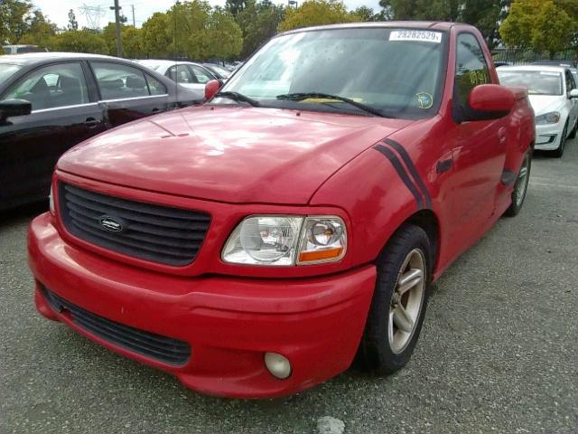 2FTRF07334CA36740 - 2004 FORD F150 SVT L RED photo 2