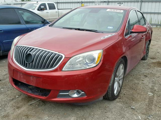 1G4PP5SK4D4228812 - 2013 BUICK VERANO RED photo 2