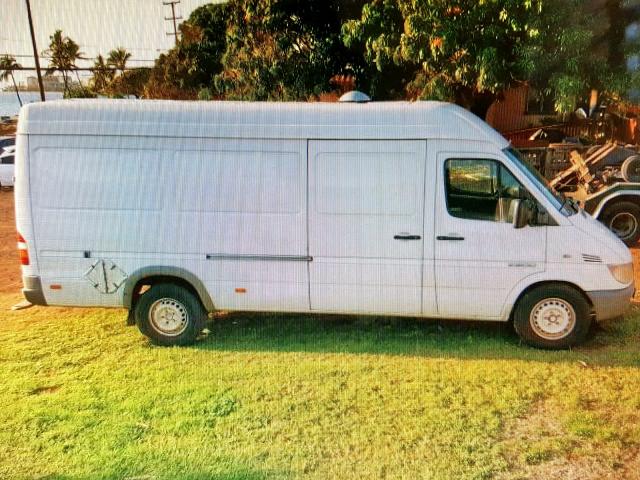 WD0PD744155836569 - 2005 DODGE SPRINTER 2 WHITE photo 9