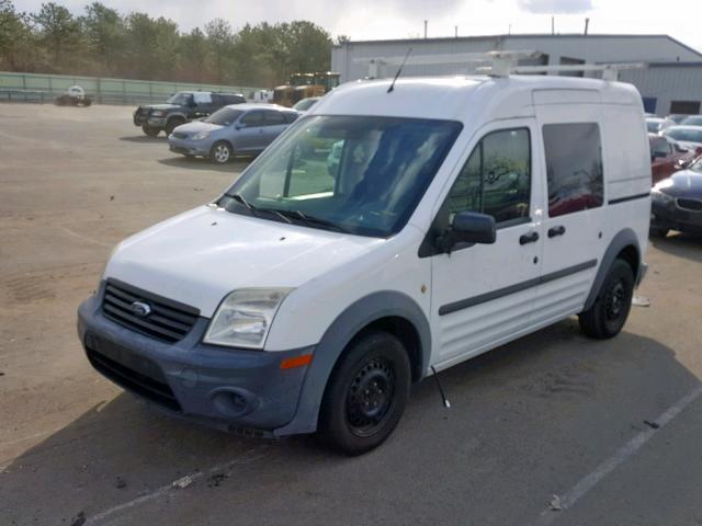 NM0LS6AN3AT017313 - 2010 FORD TRANSIT CO WHITE photo 2