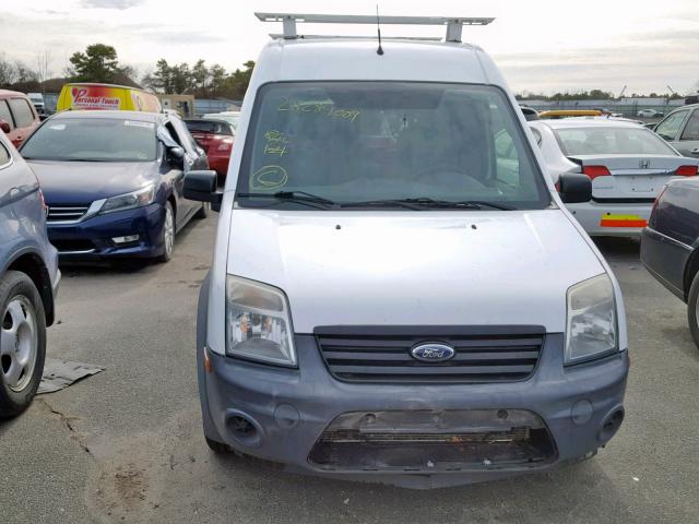 NM0LS6AN3AT017313 - 2010 FORD TRANSIT CO WHITE photo 9