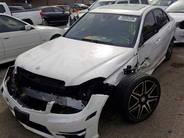 WDDGF4HB1DR264698 - 2013 MERCEDES-BENZ C 250 WHITE photo 2