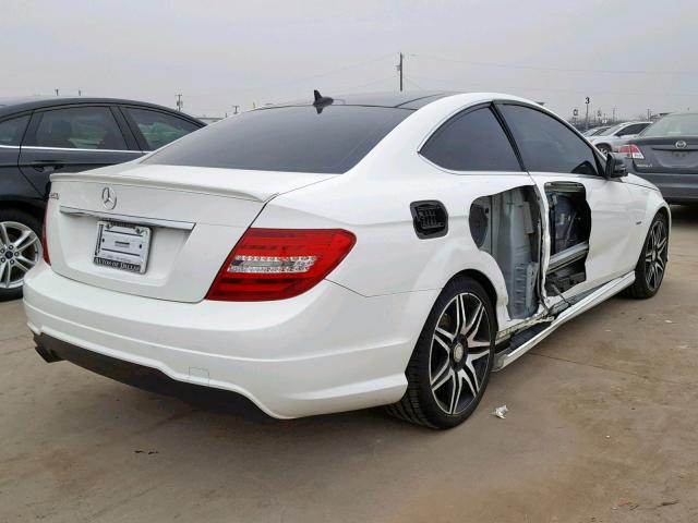 WDDGJ4HB2FG406215 - 2015 MERCEDES-BENZ C 250 WHITE photo 4