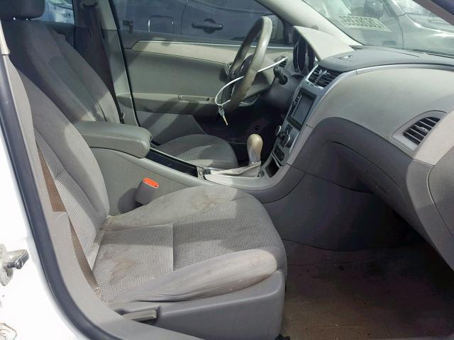 1G1ZG57B994160996 - 2009 CHEVROLET MALIBU LS WHITE photo 5