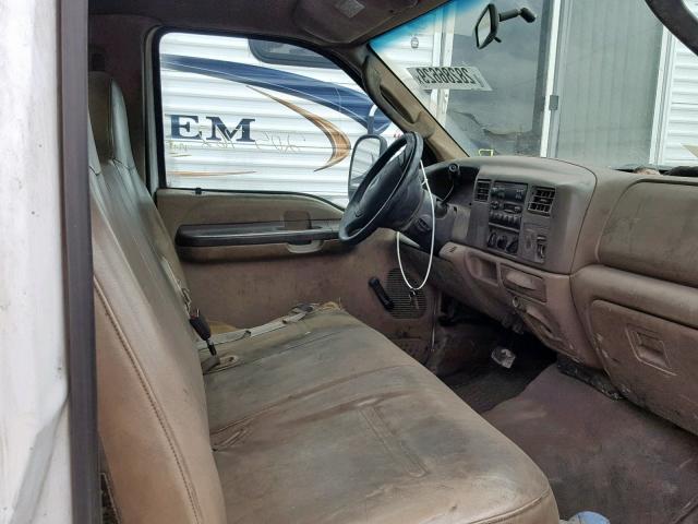 1FDAF56P33EC58830 - 2003 FORD F550 SUPER WHITE photo 5