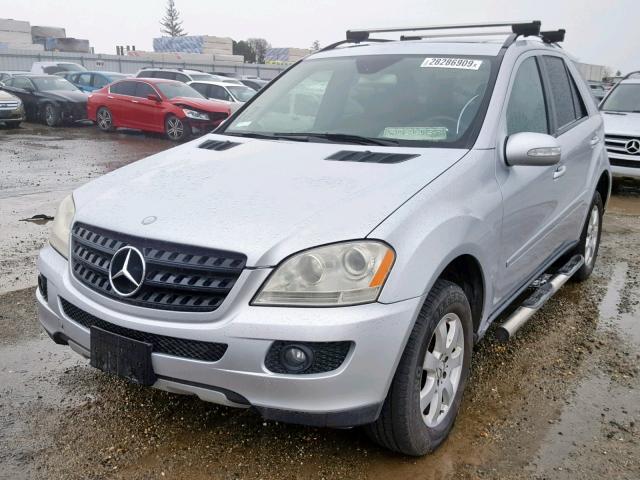 4JGBB86E56A076770 - 2006 MERCEDES-BENZ ML 350 SILVER photo 2