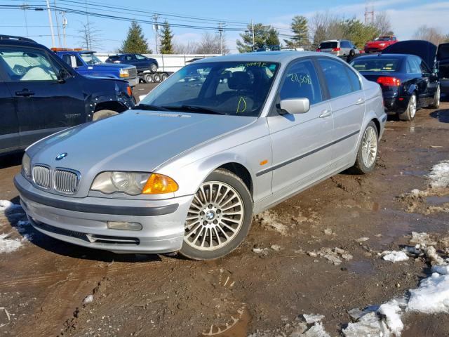 WBAAV53411FJ72017 - 2001 BMW 330 I SILVER photo 2