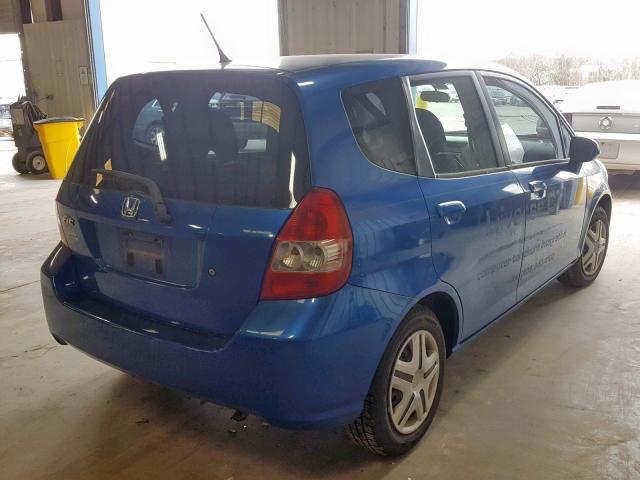 JHMGD384X7S063891 - 2007 HONDA FIT BLUE photo 4