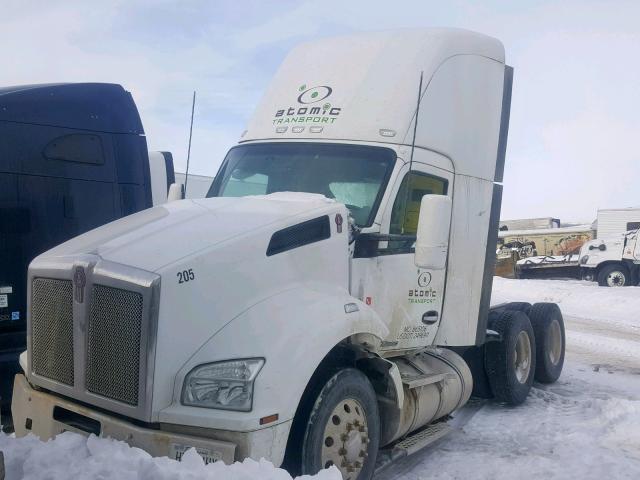 1XKZDP9X7KJ240930 - 2019 KENWORTH CONSTRUCTI WHITE photo 2