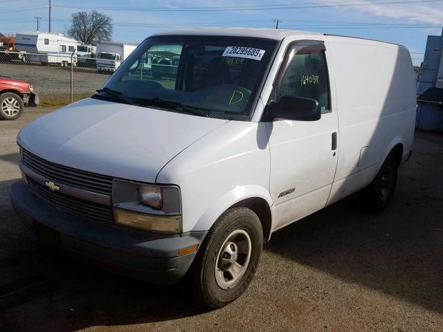 1GCDM19X82B109924 - 2002 CHEVROLET ASTRO WHITE photo 2