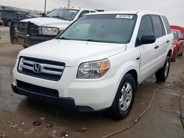 2HKYF18156H563190 - 2006 HONDA PILOT LX WHITE photo 2