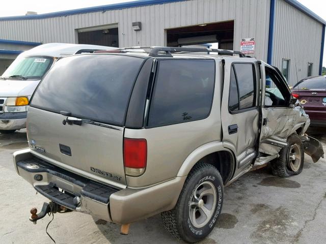 1GNCS13W7Y2170554 - 2000 CHEVROLET BLAZER GRAY photo 4