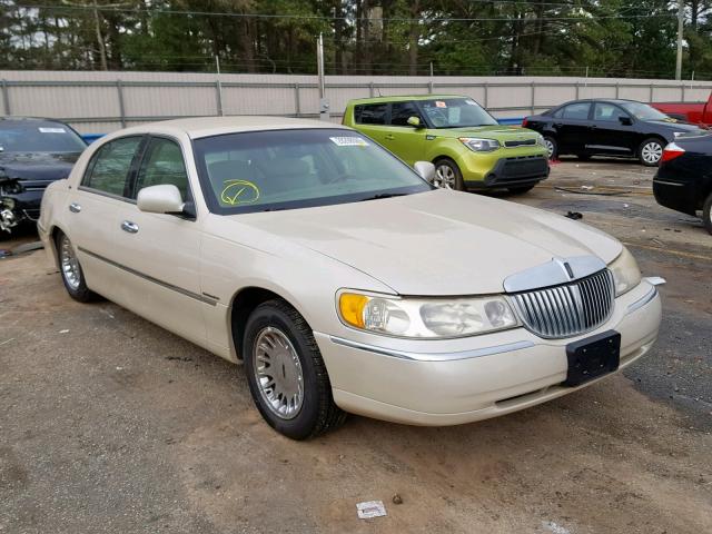 1LNHM83W91Y633018 - 2001 LINCOLN TOWN CAR C BEIGE photo 1