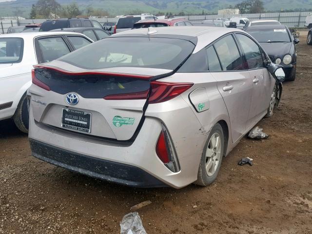 JTDKARFP9H3004895 - 2017 TOYOTA PRIUS PRIM 银色 照片 4
