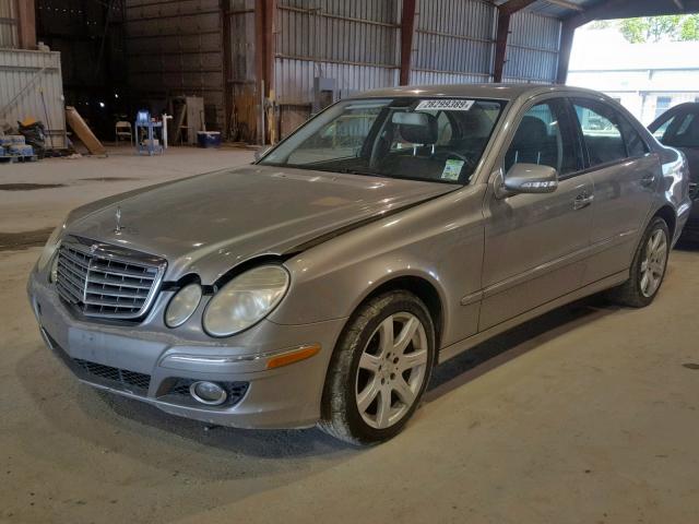 WDBUF56X77B002357 - 2007 MERCEDES-BENZ E 350 GRAY photo 2