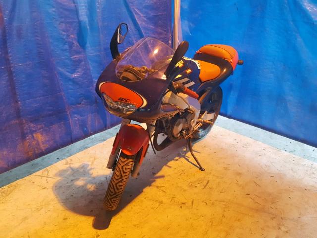 ZD4PGF008XS000215 - 1999 APRILIA RS50 RED photo 2