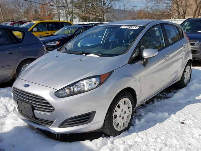 3FADP4TJ2GM170561 - 2016 FORD FIESTA S SILVER photo 2