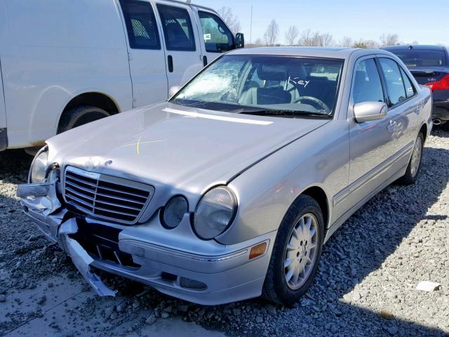 WDBJF65J61B217533 - 2001 MERCEDES-BENZ E 320 SILVER photo 2