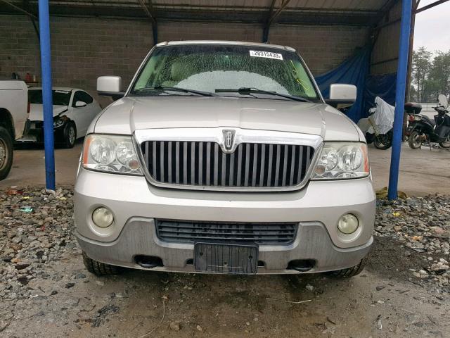 5LMFU27R83LJ10322 - 2003 LINCOLN NAVIGATOR Gümüş foto 9