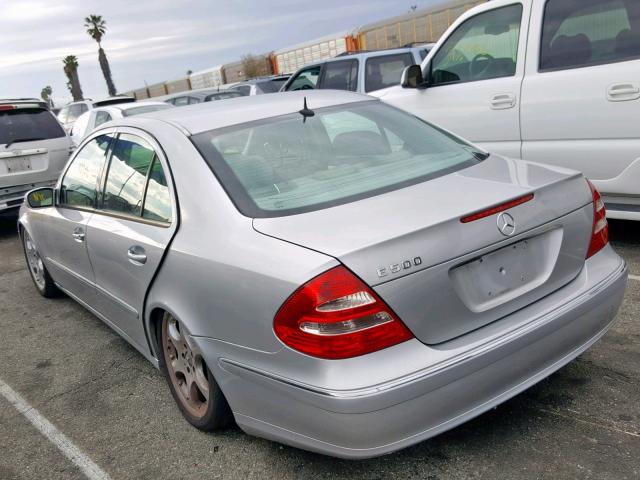 WDBUF70J25A616803 - 2005 MERCEDES-BENZ E 500 SILVER photo 3