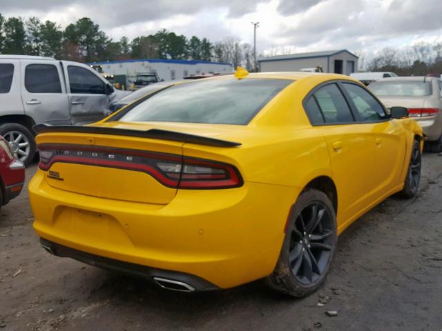 2C3CDXHG7JH158042 - 2018 DODGE CHARGER SX YELLOW photo 4