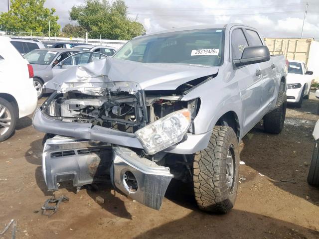 5TFEY5F10DX144849 - 2013 TOYOTA TUNDRA CRE GRAY photo 2