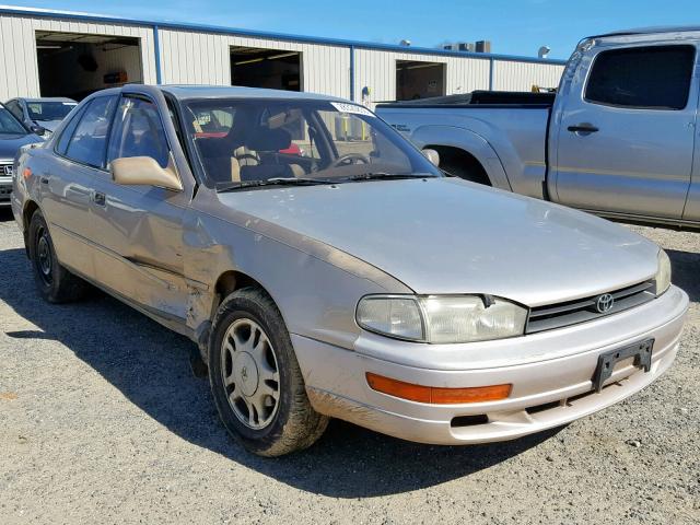 4T1GK13E3RU019035 - 1994 TOYOTA CAMRY XLE GOLD photo 1