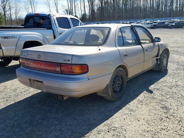 4T1GK13E3RU019035 - 1994 TOYOTA CAMRY XLE GOLD photo 4