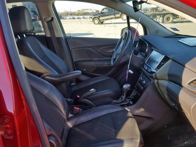 KL4CJASB7JB637448 - 2018 BUICK ENCORE PRE RED photo 5